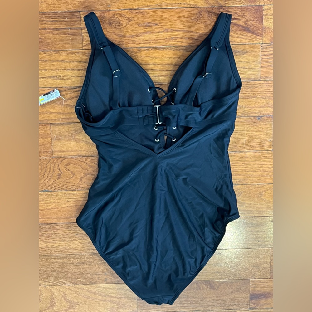 Adore Me Evangeline Black One Piece Swimsuit 0X NWT Plus Size Supportive Fit - Picture 3 of 4